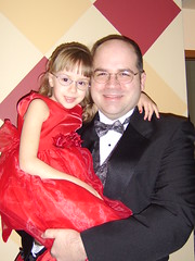 /posts/2006/father-daughter-dance/92929164_661304b55f_m.jpg